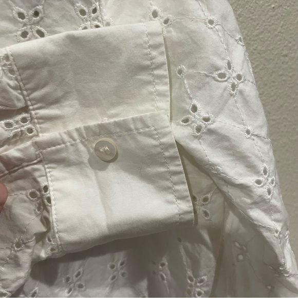 GAP Women's White Button-Down Shirt - Picture 5 of 6
